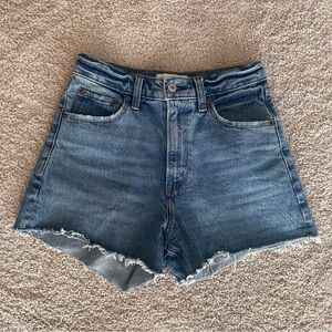 Abercrombie Medium Wash Denim Shorts 90s Relaxed Cutoff High Rise Size 26